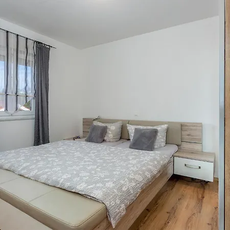 Apartmán Lovely In With Wifi Sveti Vid-Miholjice