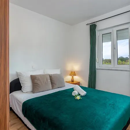 Awesome In *